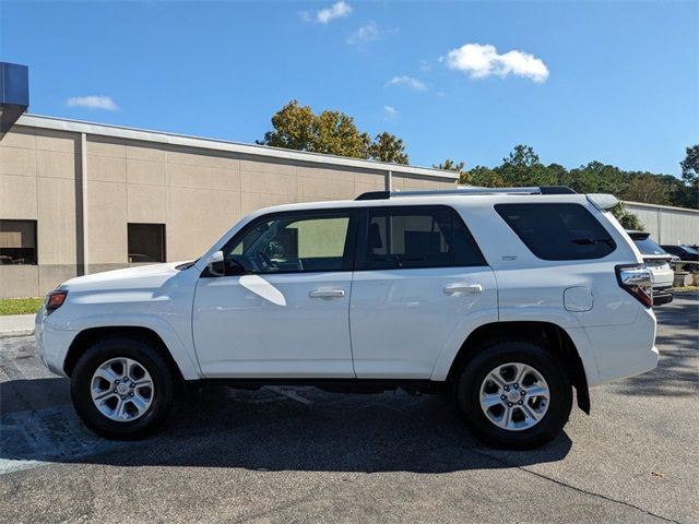 2022 Toyota 4Runner SR5