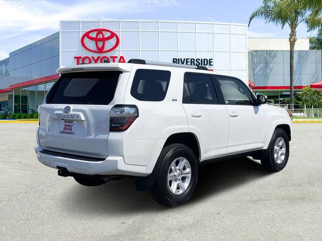 2022 Toyota 4Runner SR5