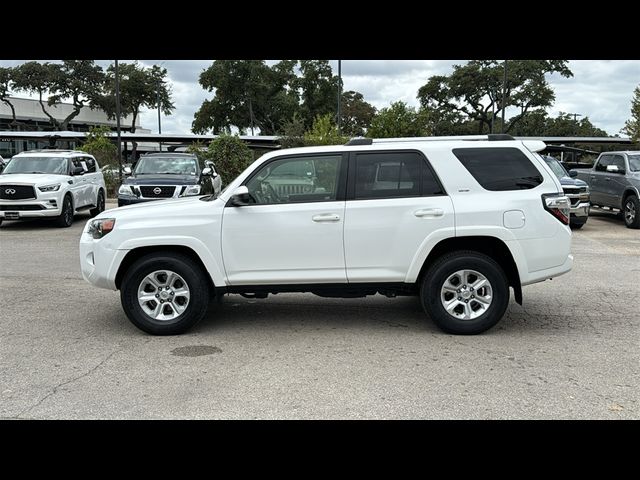 2022 Toyota 4Runner SR5