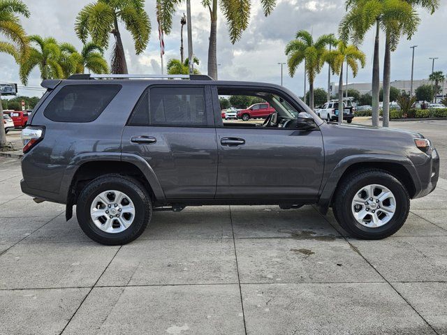 2022 Toyota 4Runner SR5