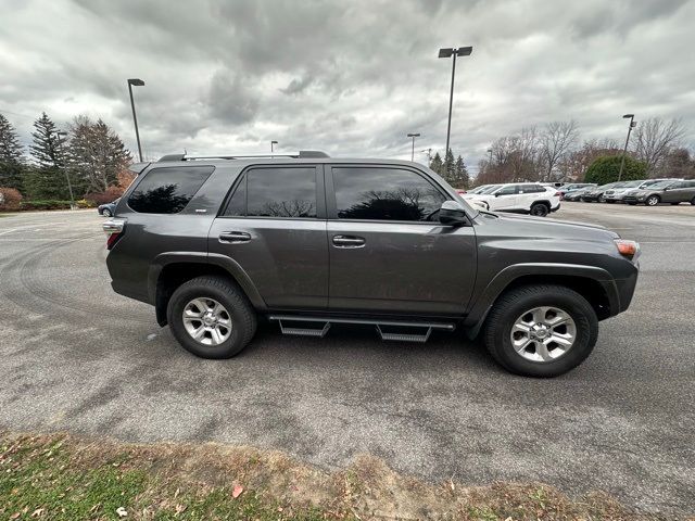 2022 Toyota 4Runner SR5