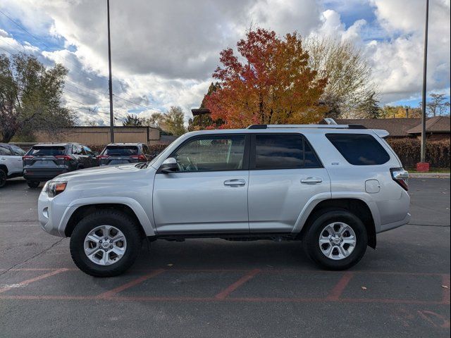 2022 Toyota 4Runner SR5