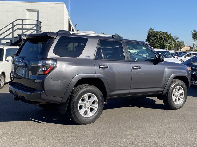 2022 Toyota 4Runner SR5