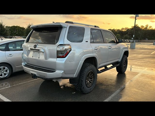 2022 Toyota 4Runner SR5