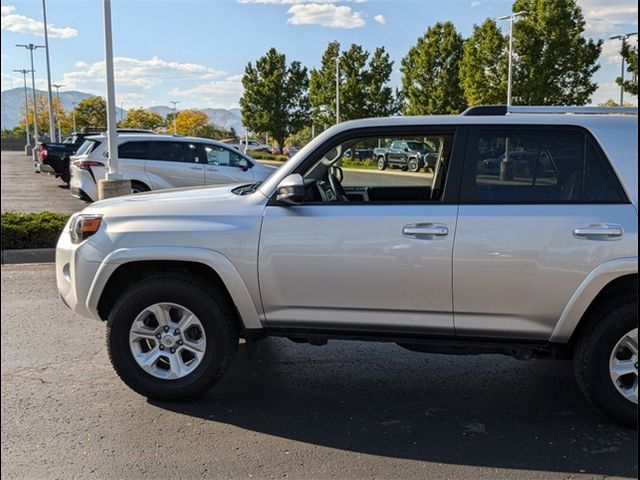 2022 Toyota 4Runner SR5