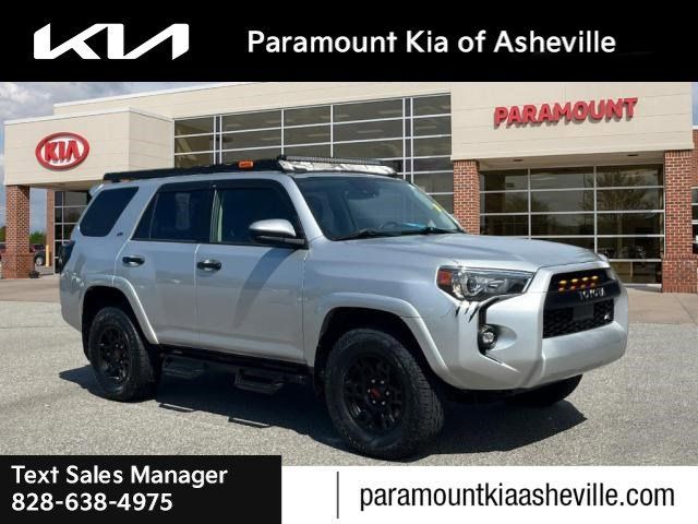 2022 Toyota 4Runner SR5