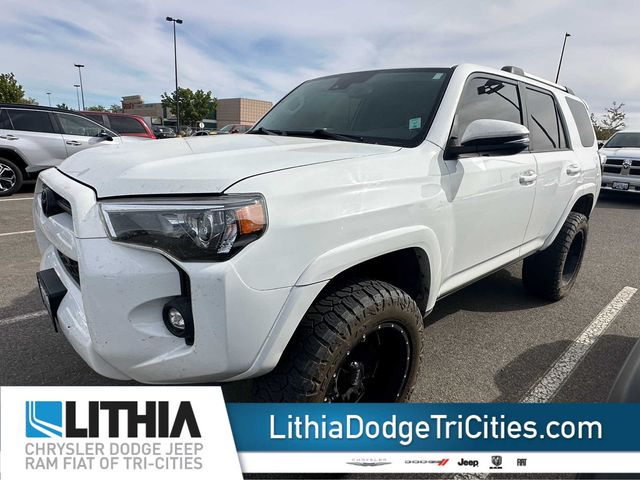 2022 Toyota 4Runner SR5