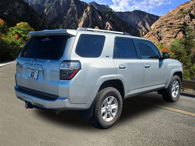 2022 Toyota 4Runner SR5