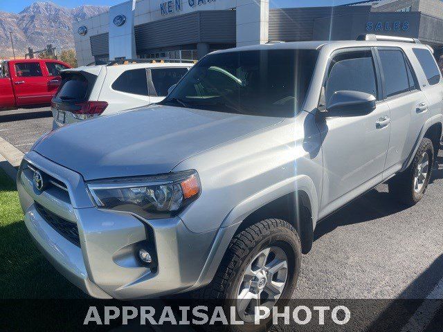 2022 Toyota 4Runner SR5