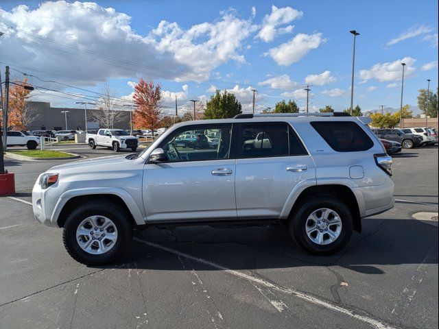 2022 Toyota 4Runner SR5