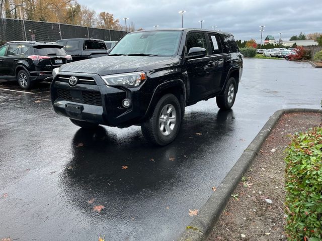 2022 Toyota 4Runner SR5