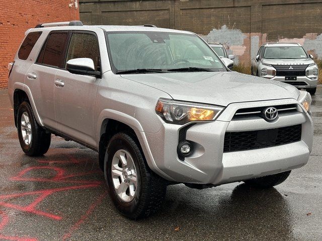 2022 Toyota 4Runner SR5