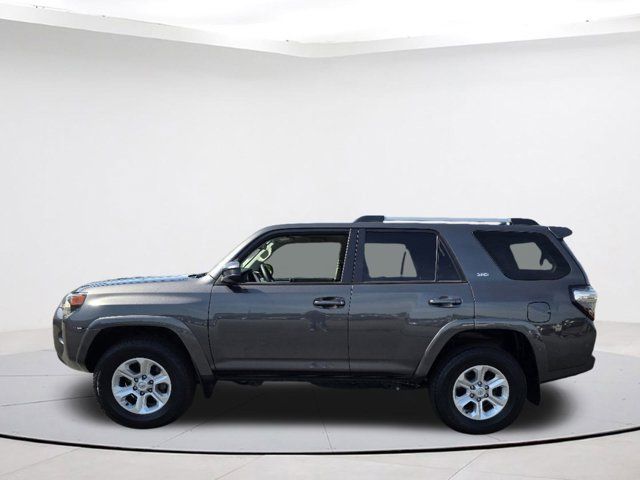 2022 Toyota 4Runner SR5