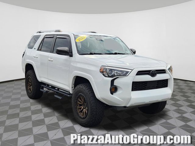 2022 Toyota 4Runner SR5