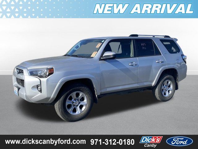 2022 Toyota 4Runner SR5