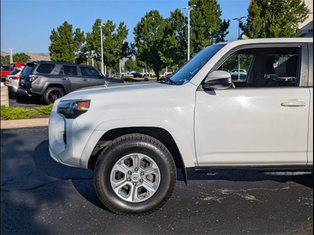 2022 Toyota 4Runner SR5