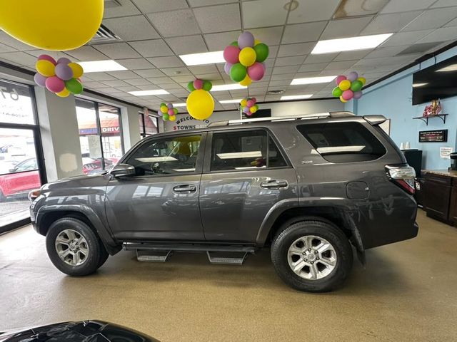 2022 Toyota 4Runner SR5