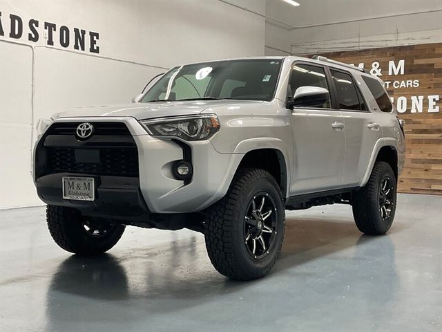 2022 Toyota 4Runner SR5