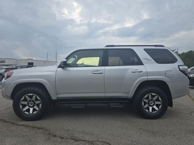 2022 Toyota 4Runner TRD Off Road