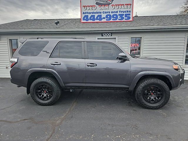 2022 Toyota 4Runner TRD Off Road