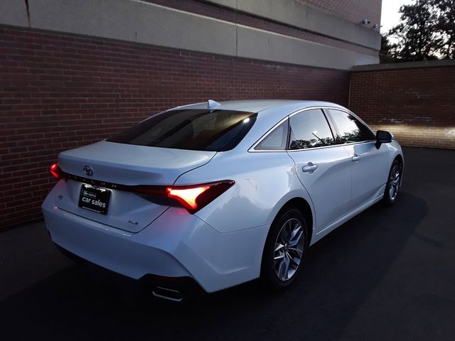 2022 Toyota Avalon XLE