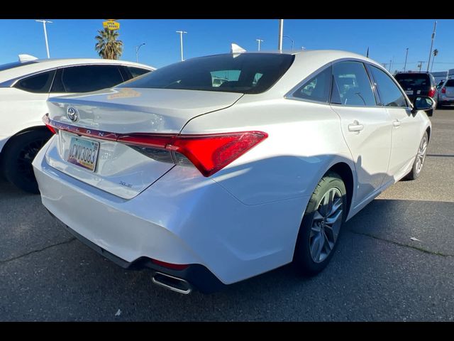 2022 Toyota Avalon XLE