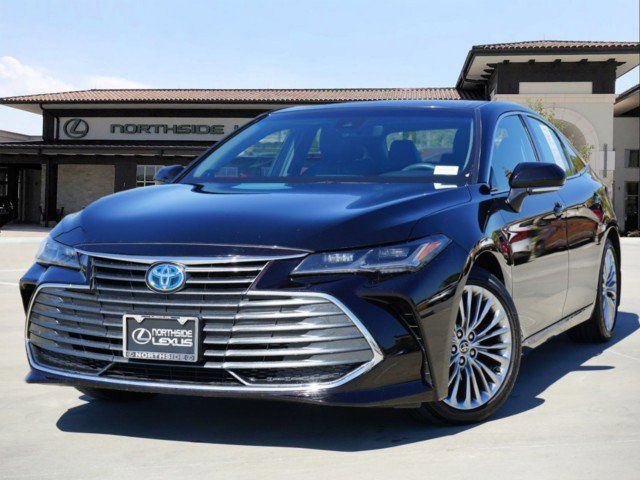 2022 Toyota Avalon Hybrid Limited