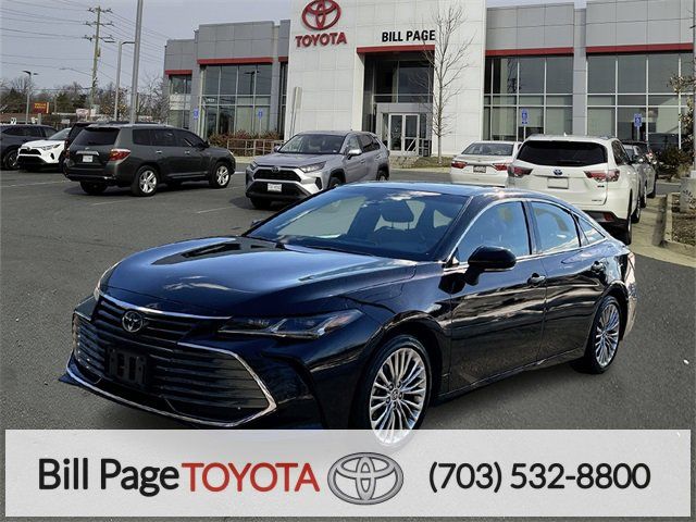 2022 Toyota Avalon Hybrid Limited