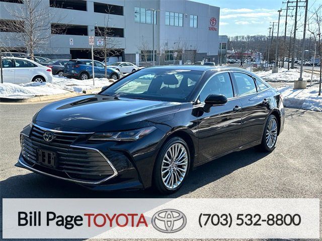 2022 Toyota Avalon Hybrid Limited