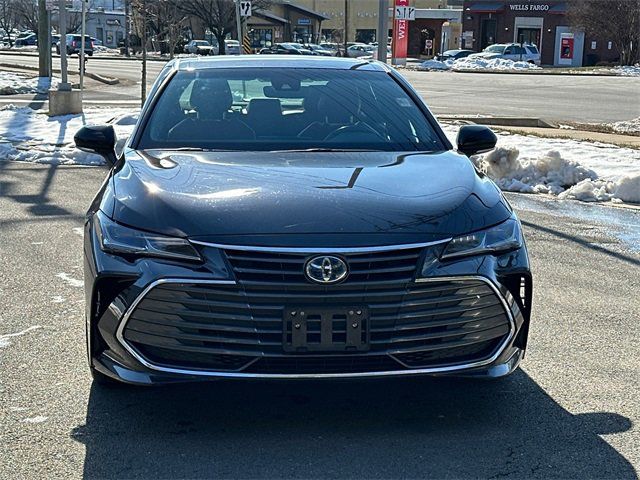 2022 Toyota Avalon Hybrid Limited