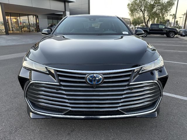 2022 Toyota Avalon Hybrid Limited