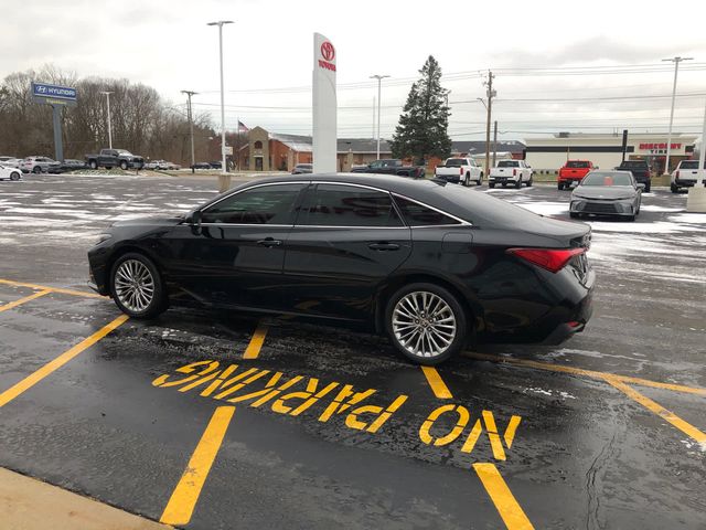 2022 Toyota Avalon Hybrid Limited