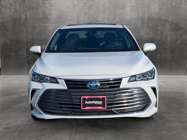 2022 Toyota Avalon Hybrid XLE