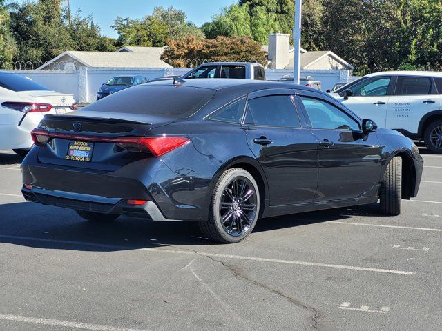 2022 Toyota Avalon Hybrid XSE Nightshade