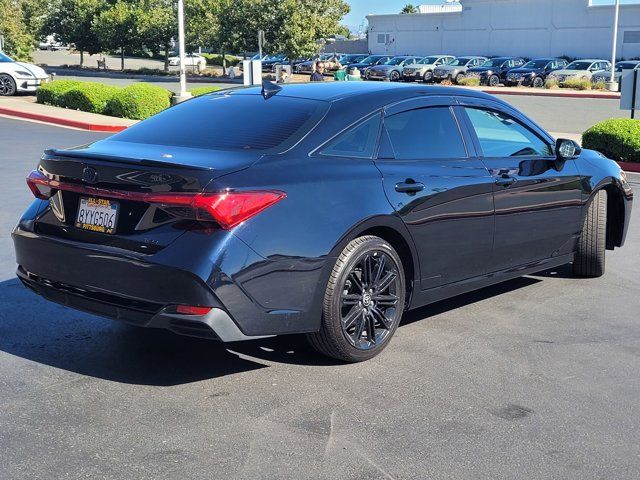 2022 Toyota Avalon Hybrid XSE Nightshade