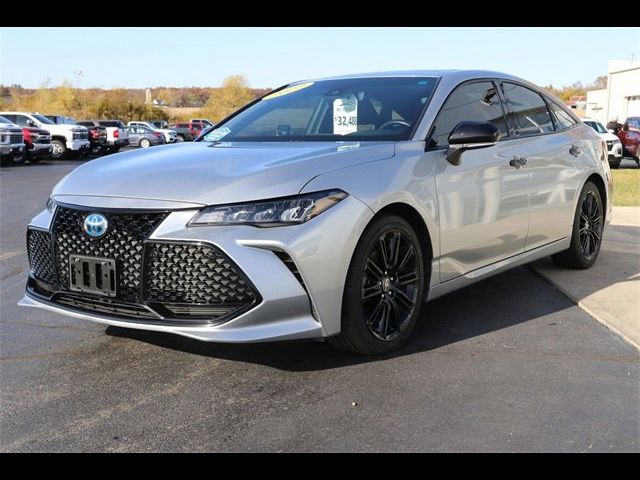 2022 Toyota Avalon Hybrid XSE Nightshade