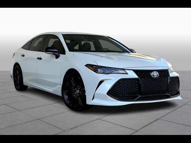 2022 Toyota Avalon Hybrid XSE Nightshade