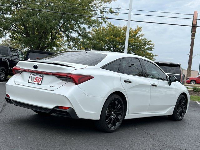 2022 Toyota Avalon Hybrid XSE Nightshade