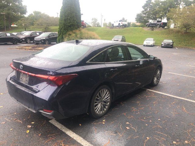 2022 Toyota Avalon Hybrid Limited