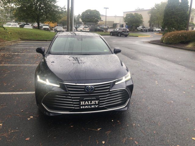 2022 Toyota Avalon Hybrid Limited