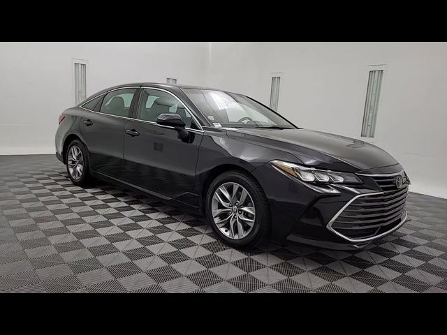 2022 Toyota Avalon XLE