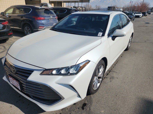 2022 Toyota Avalon XLE