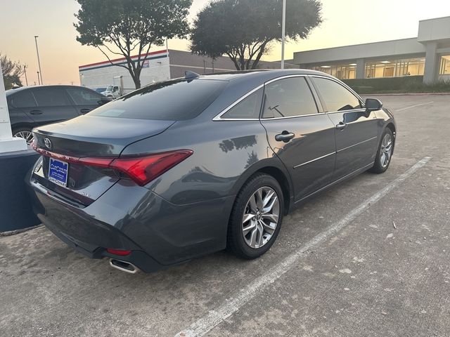 2022 Toyota Avalon XLE