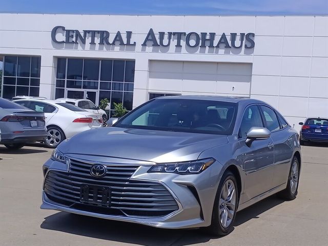 2022 Toyota Avalon XLE