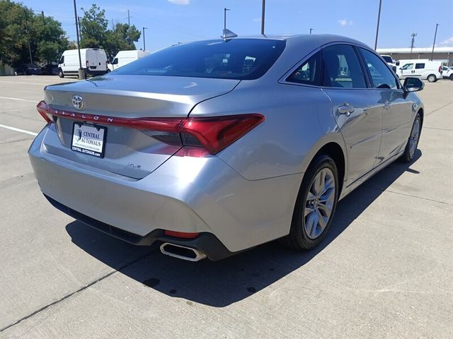 2022 Toyota Avalon XLE