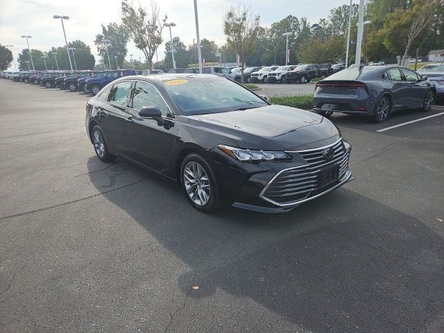 2022 Toyota Avalon XLE