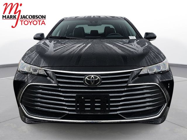 2022 Toyota Avalon XLE