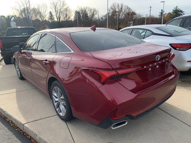 2022 Toyota Avalon XLE