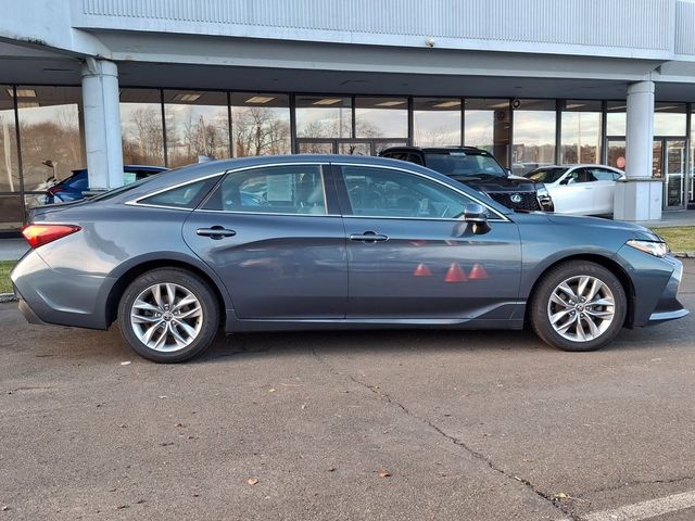 2022 Toyota Avalon XLE