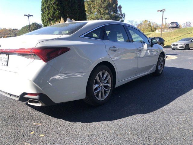 2022 Toyota Avalon XLE